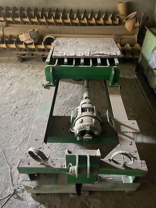 Вібропрес Schlosser uniblock 2 (для виробництва бетонних виробів )