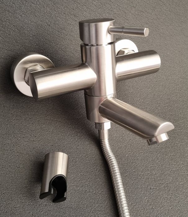 новий змішувач для ванної кімнати з душем із нержавіючої сталі