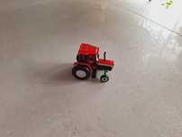 Traktor Maisto farma