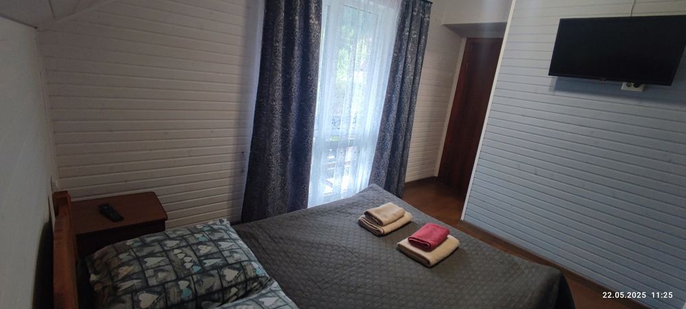 Частина Будиноку "Ясень" на 6 номерів 12-18місць з кухнею та