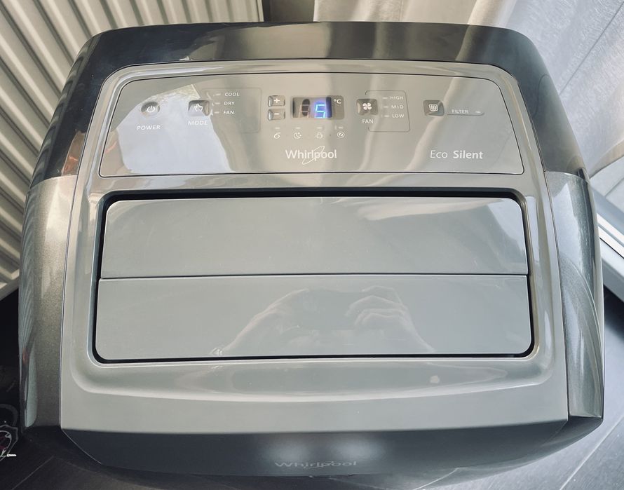 Czarny Klimatyzator Whirlpool PACB29CO - Mobilny