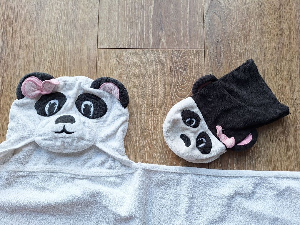 Ręcznik niemowlęcy z kapturem i myjką Panda 65x105cm