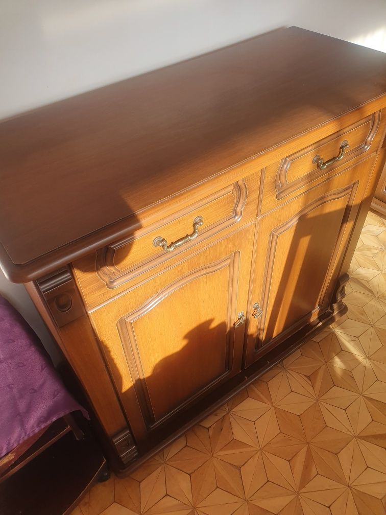 Meble vintage do salonu