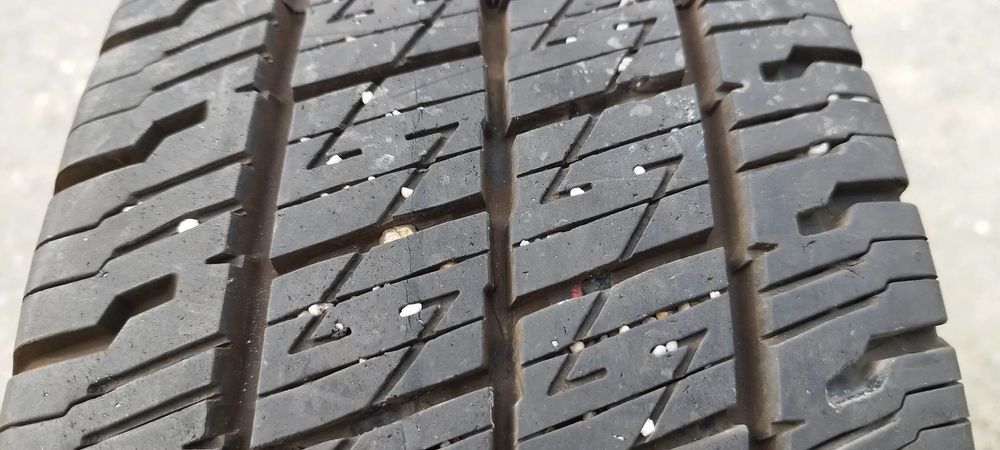 215/65/16 c uniroyal allseason max