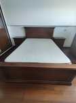 Cama casal em madeira