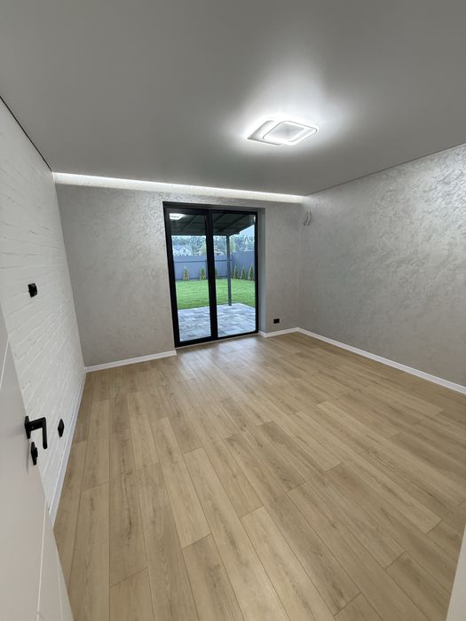 Новий будинок 115м2  4 спальні 15хв від м. Теремки