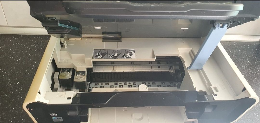 Impressora canon MP 140 e scanner com pouco uso
