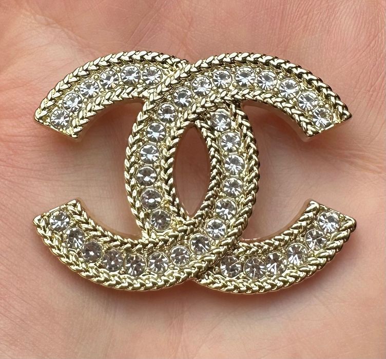 Broszka CC złota z cyrkoniami