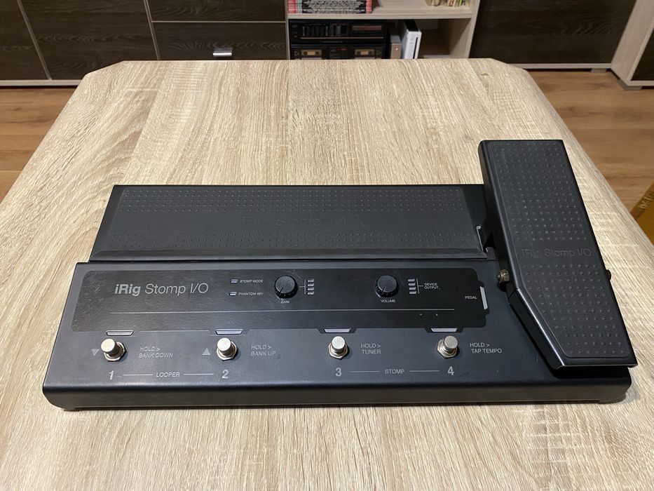 Interface/ pedalboard iRig STOMP I/O