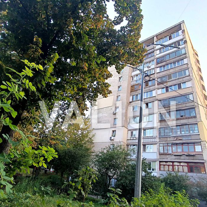 Двокімнатна квартира пр-т Голосіївський 108, метро Васильківська ВДН