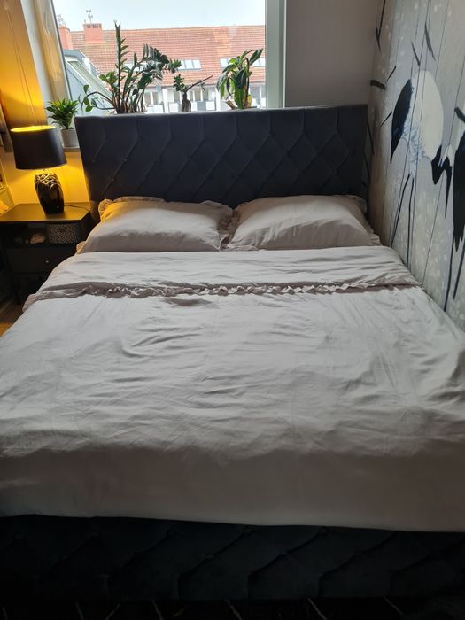 Łóżko welwetowe pikowane 160x200 metalowy stelaż z pojemnikiem na pośc