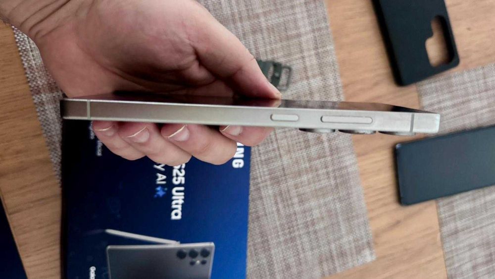 Samsung S25 ULTRA 512 GB e mais um relogio Galaxy whatch 7