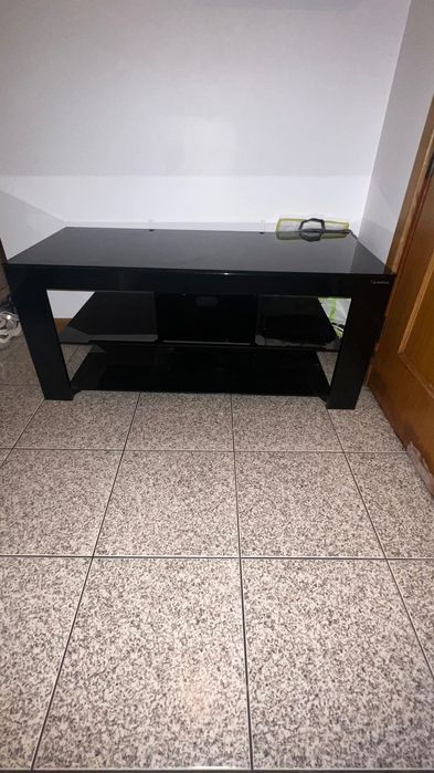 Mesa de TV de vidro preta
