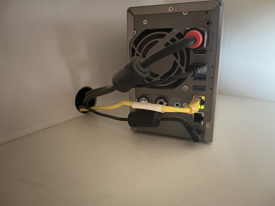 QNAP TS-253A NAS 2x4TB SATA + 8 GB RAM – Rozbudowany zestaw