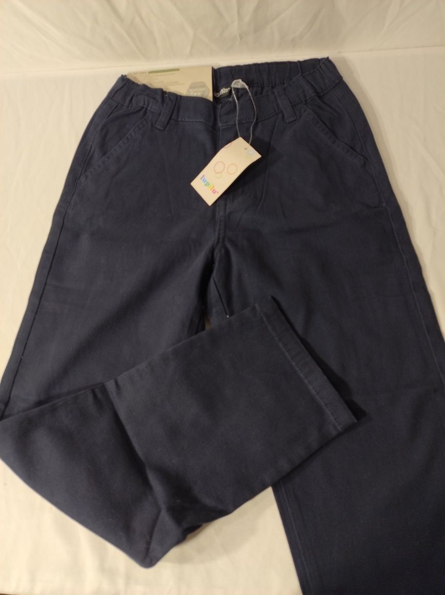 Spodnie chłopięce r 140 chino