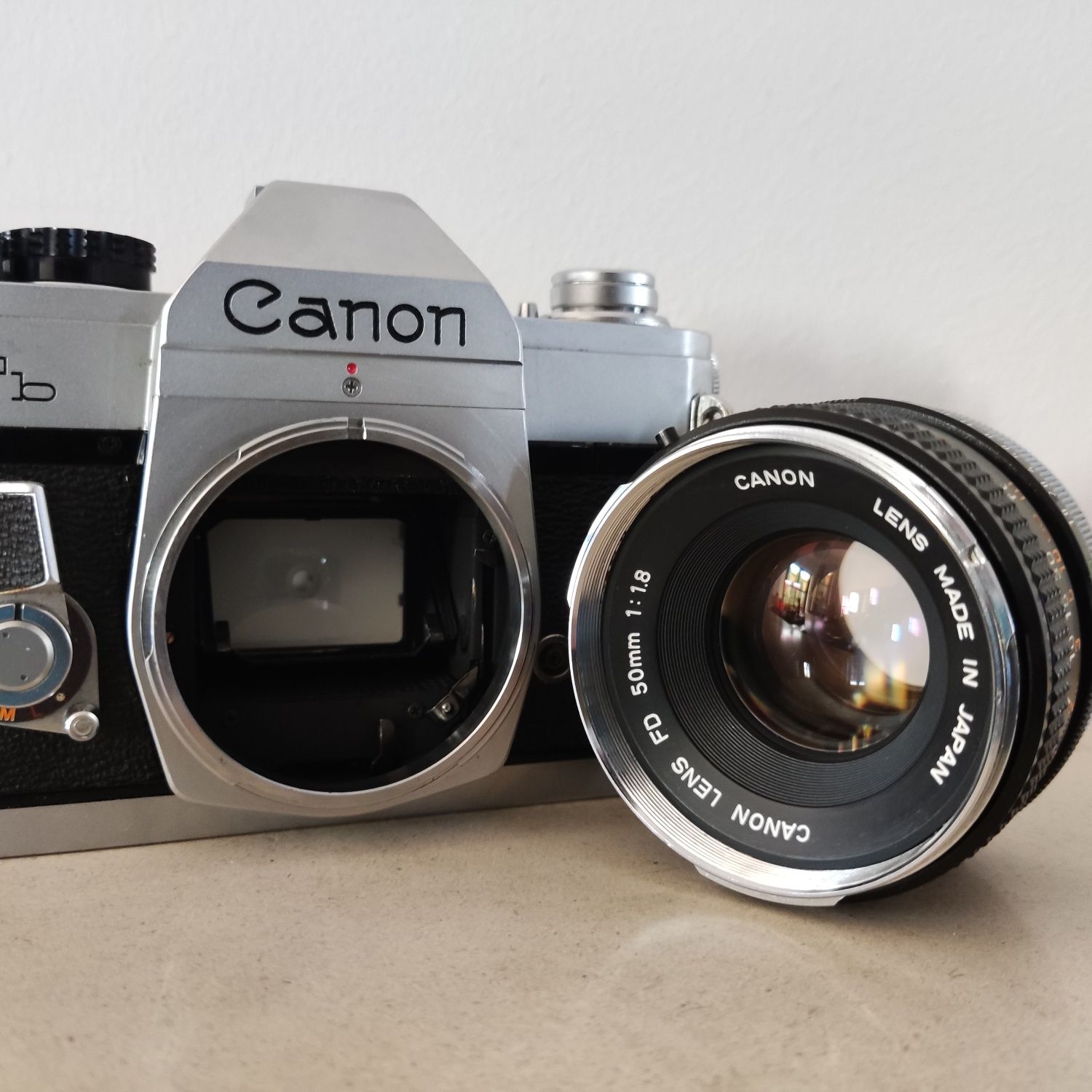 Canon FTb QL (Grey Version) + Canon Lens FD 50mm 1:1.8 "Chrome Nose"