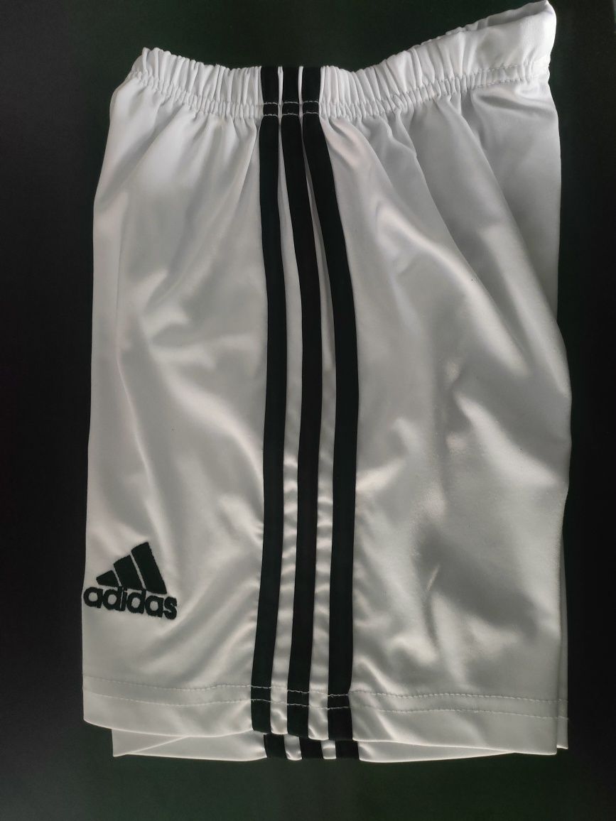 Spodenki Adidas JUVENTUS stan idealny