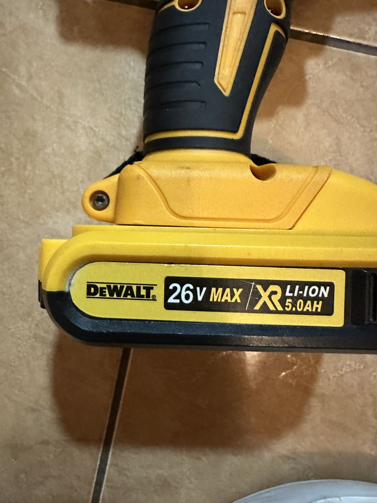 Шуруповерт. Dewalt. Dewalt шуруповерт. Dewalt DCD771. Dewalt 771