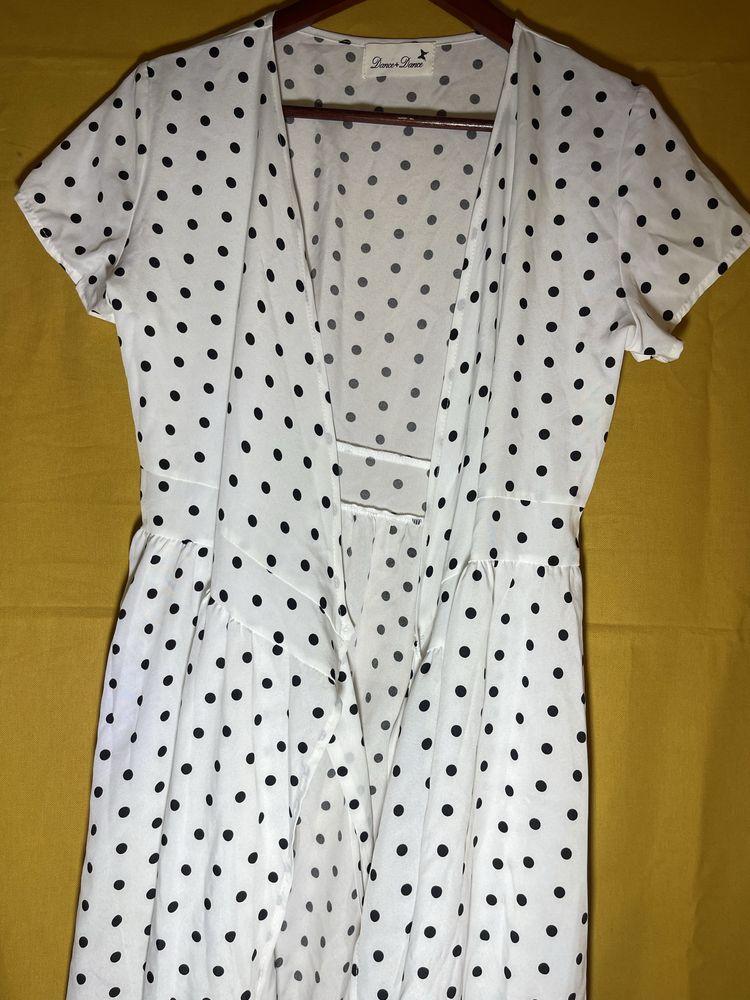 Продам красивые летние платья (б/у )