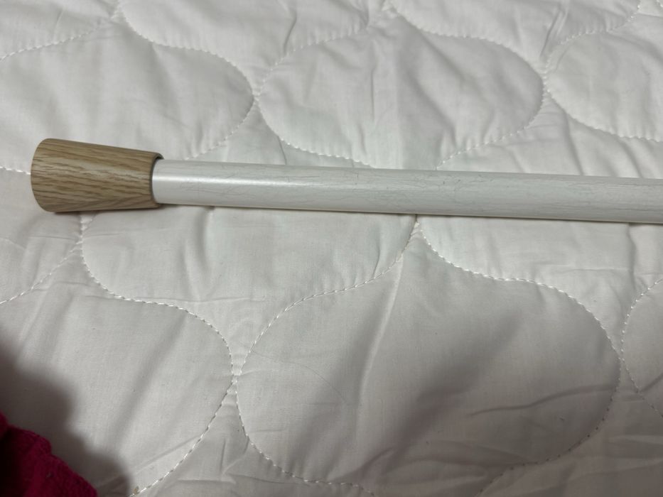 Карніз металевий одинарний.