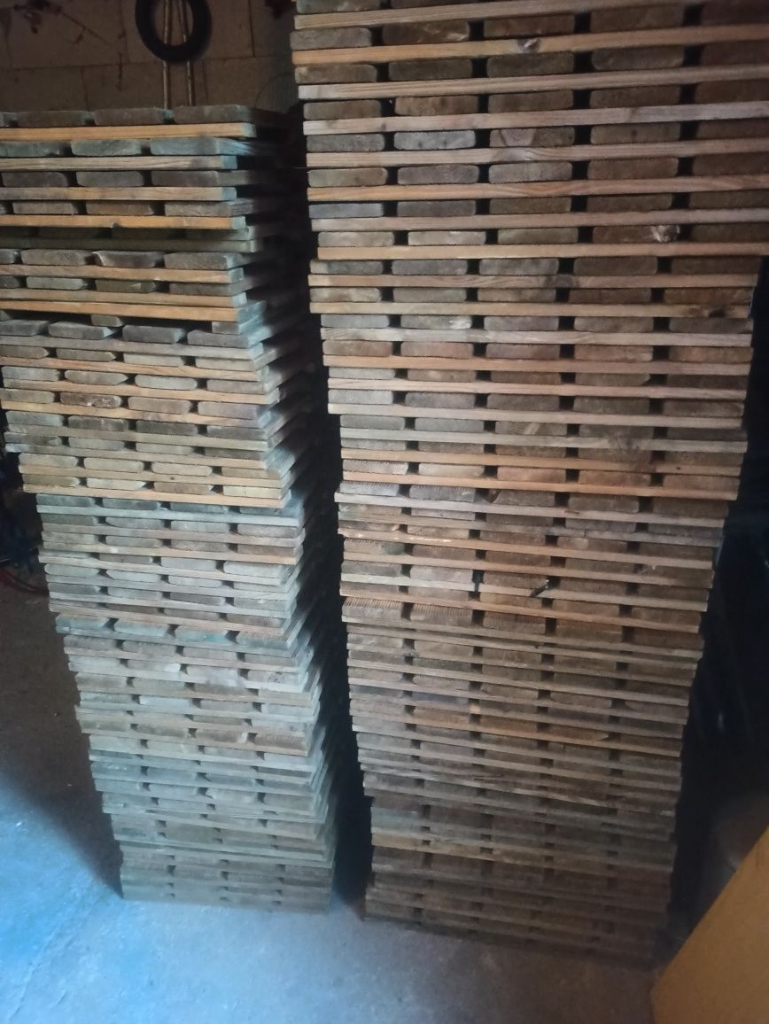 Drewniany podest tarasowy 6,8m2 40x40 na pomost taras sauna do ogrodu