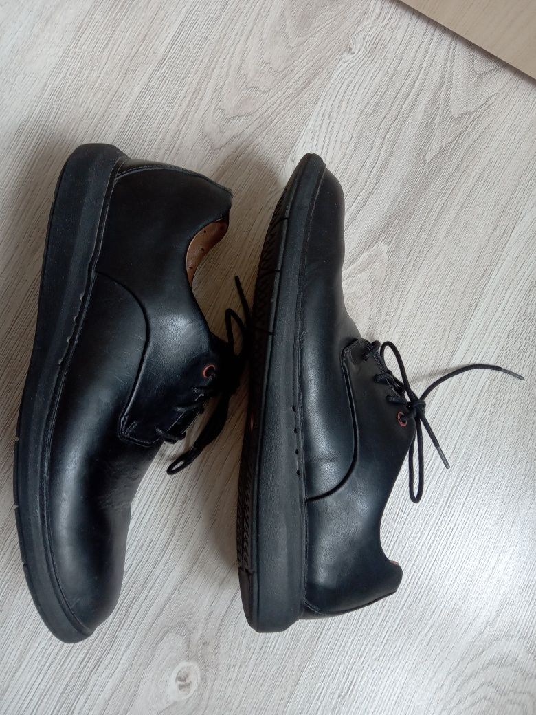 Półbuty na wiązanie Clarks r.46