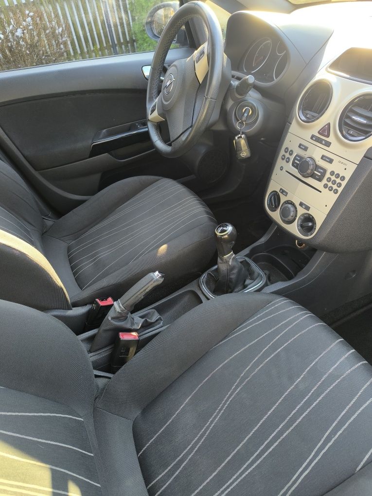 Opel Corsa D 2008 1.3 ecotec