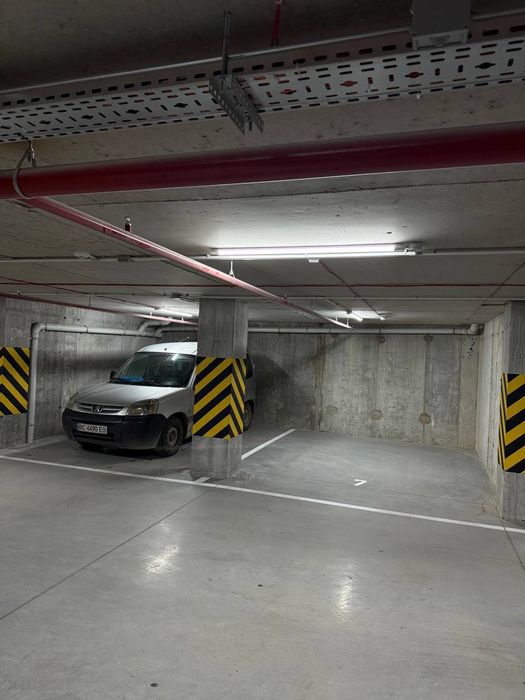 Praud Select ореда підземного паркомісця