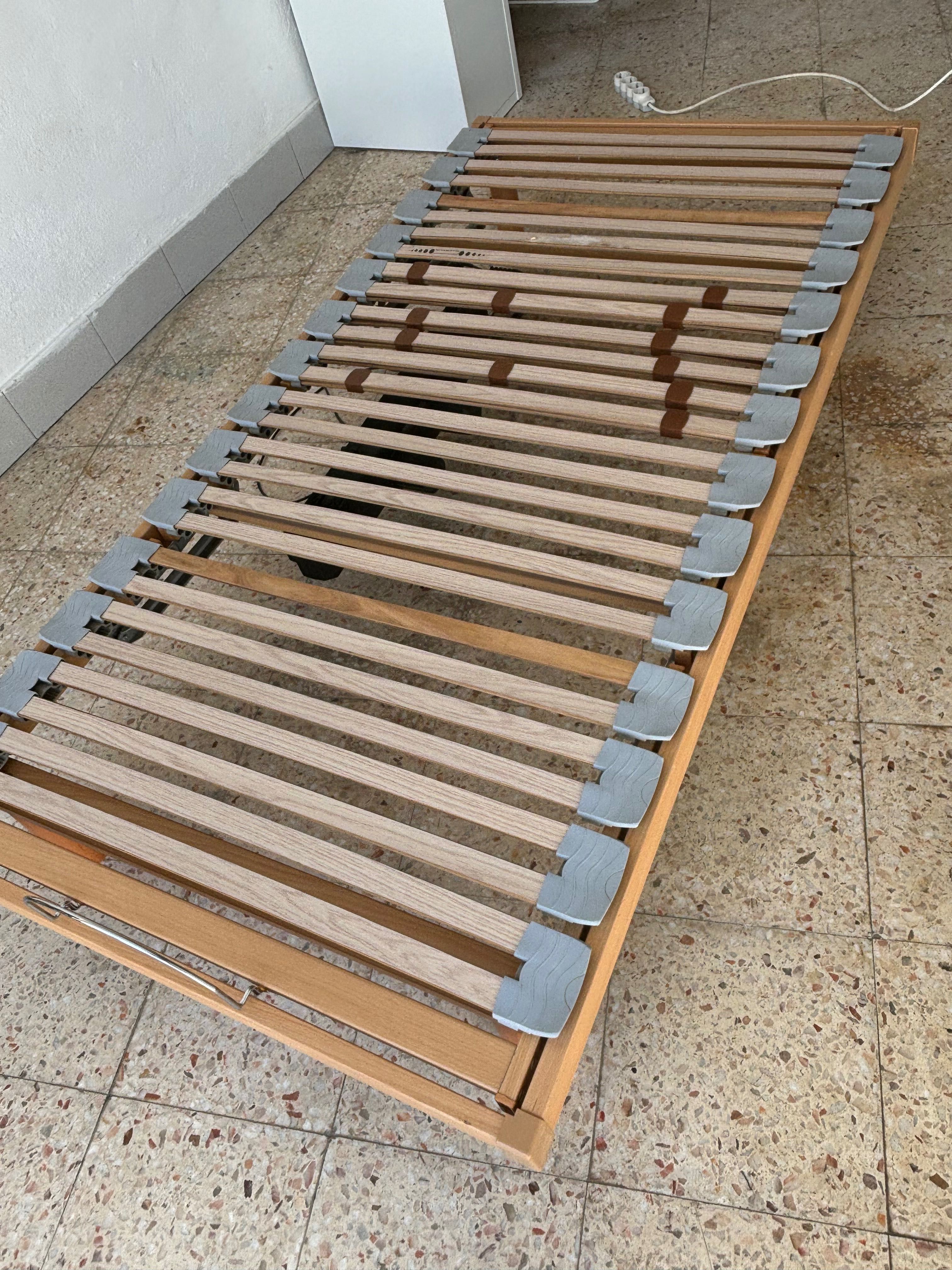 Cama Elevatória colchão ortop usada 100x200 ou 200x200(2) 75eur