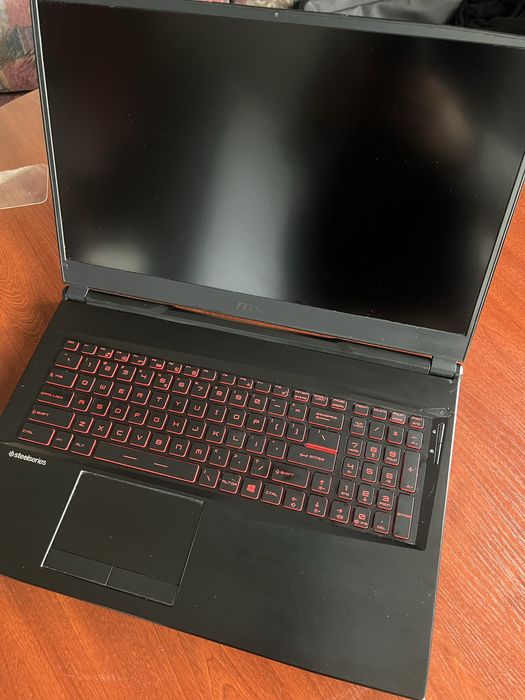 Laptop Gamingowy MSI GL75 - Intel i5, GTX 1650, 16GB RAM, 500GB SSD
