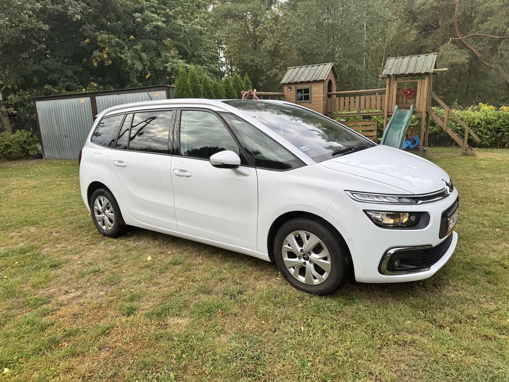 Citroen C4 Grand Pisasso . Salon . 1.6 HDI