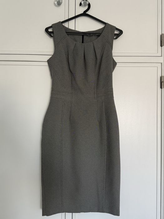 Vestido elegante cinza