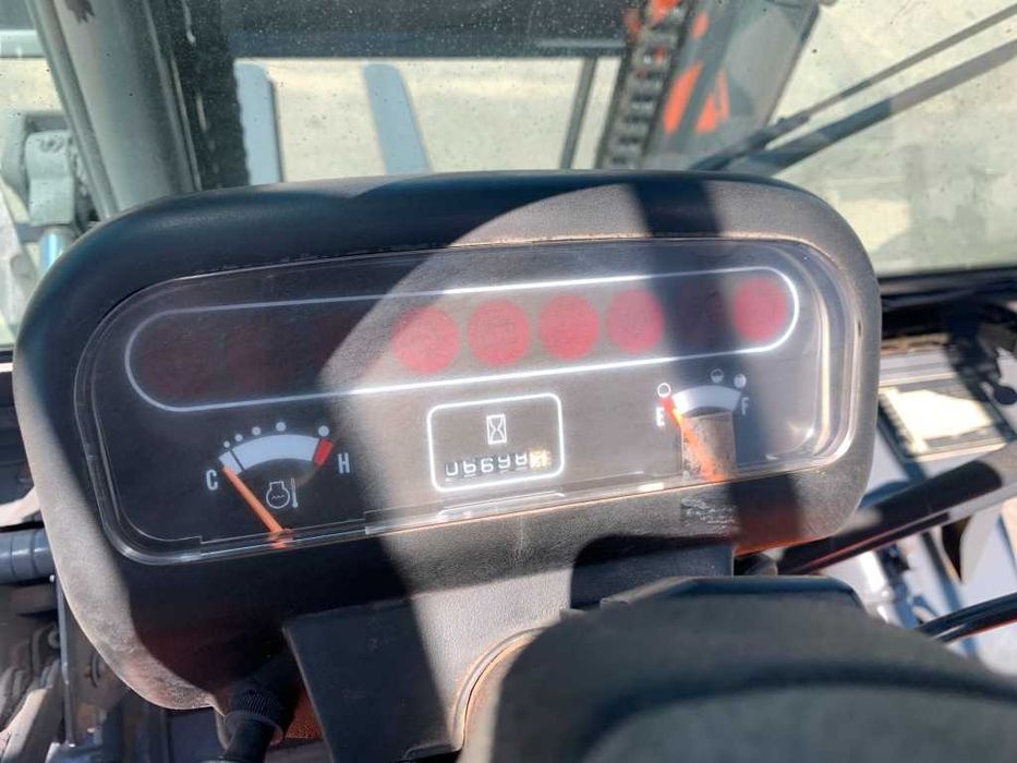 Навантажувач вилковий Mitsubishi на 15 великих нових колесах пневмо