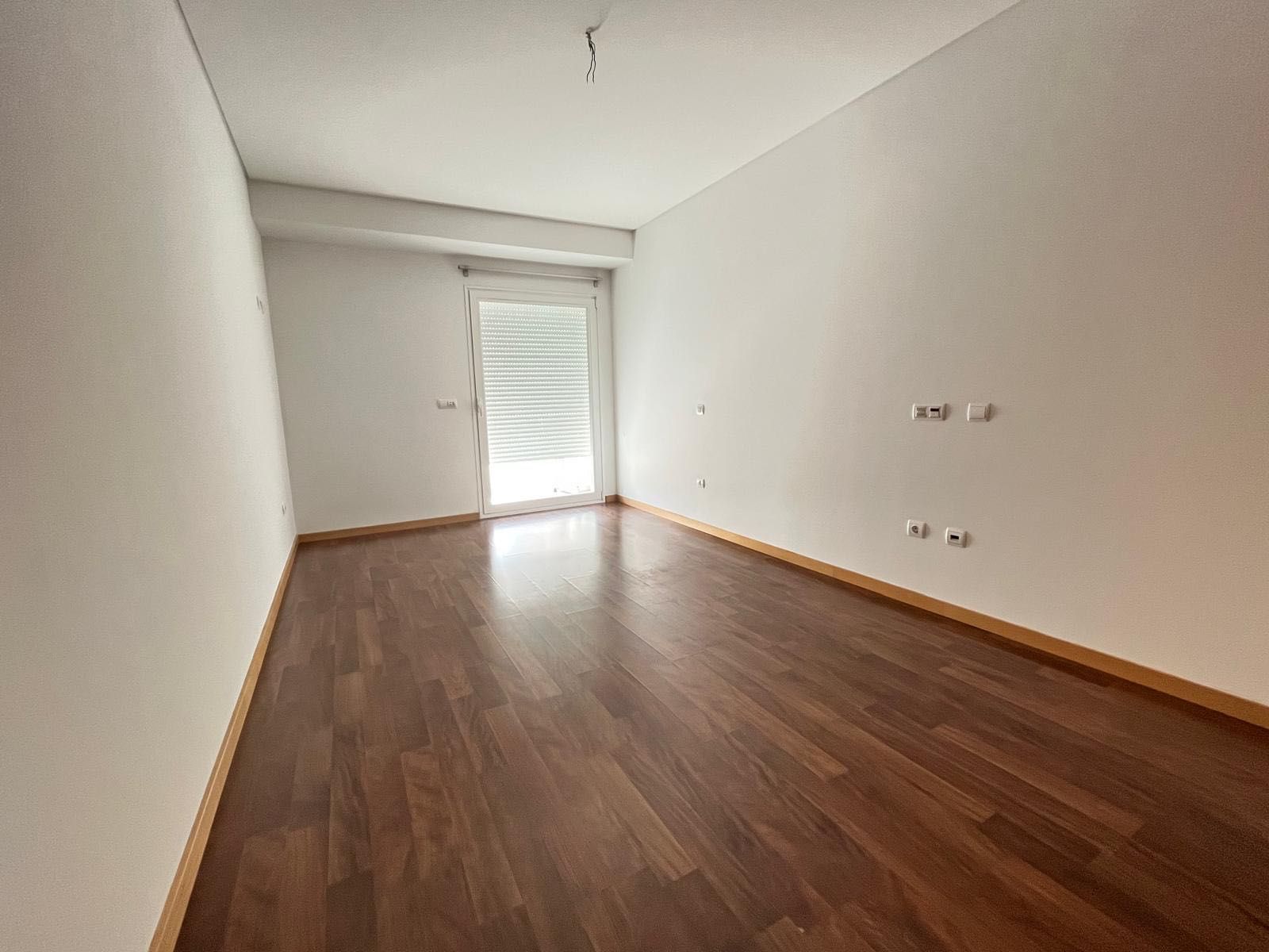 T1 Luminoso (Telheiras) com 100m2