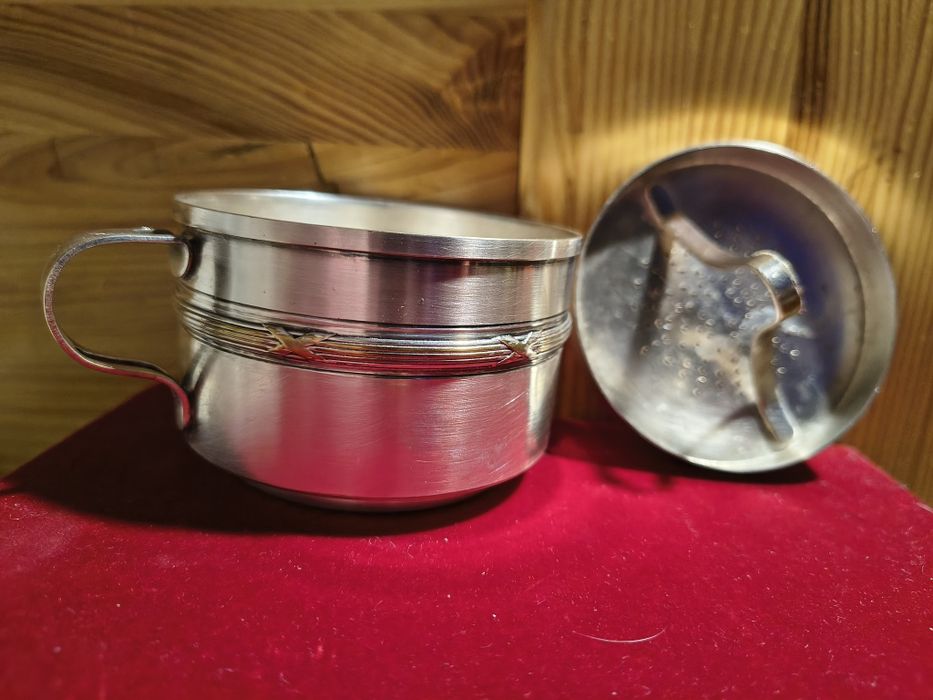 Posrebrzany zaparzacz do herbaty