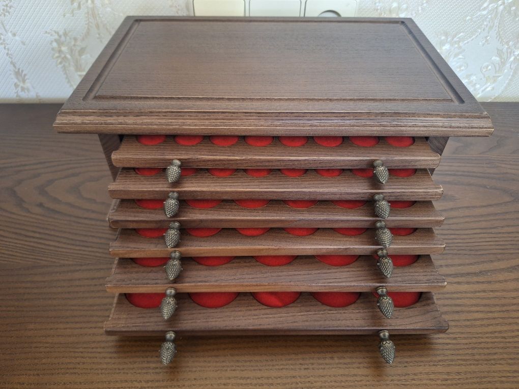 Мюнцкабінет Handmade