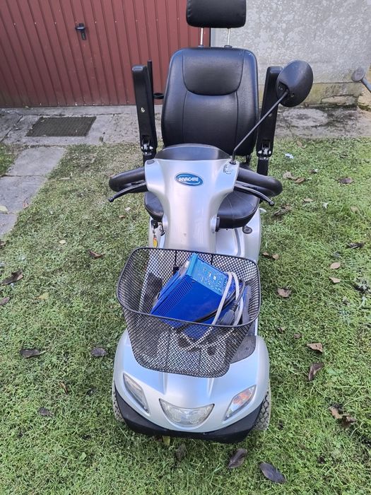 Wózek inwalidzki elektryczny