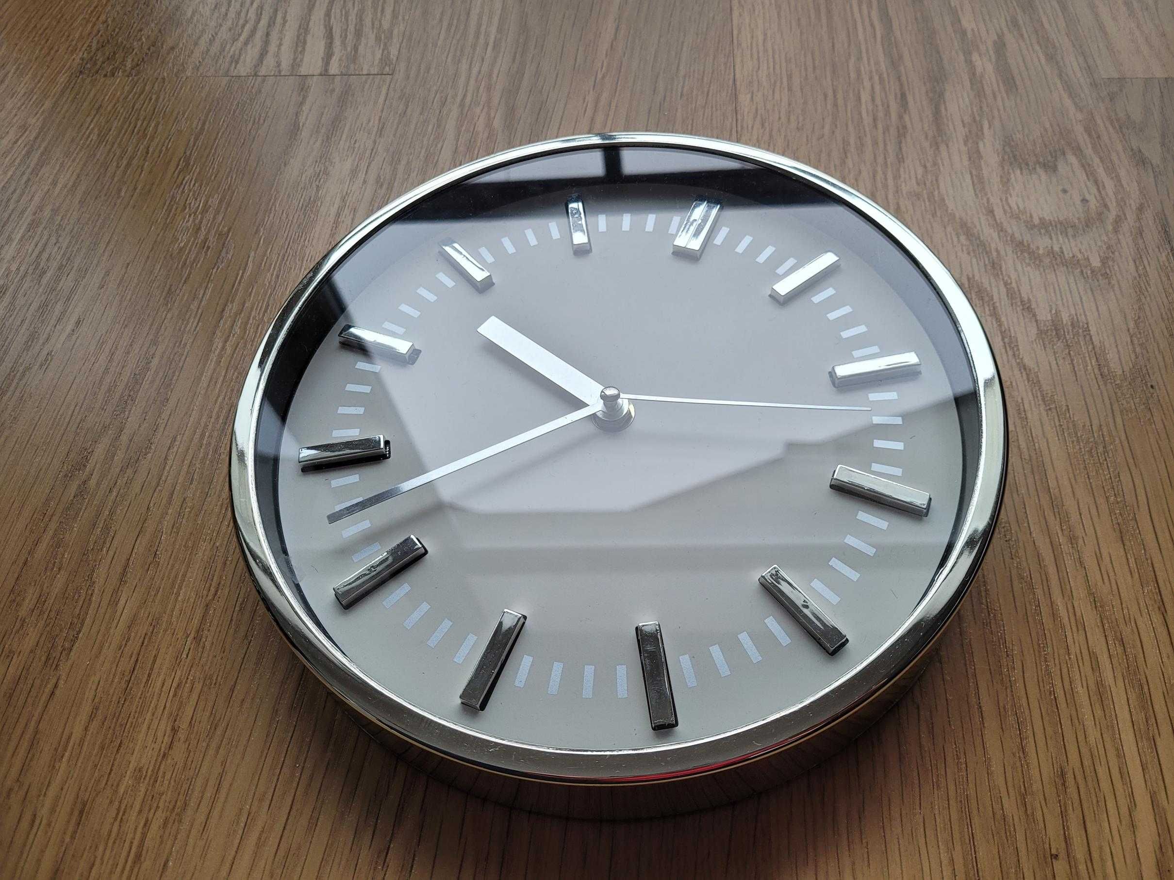 Zegar okrągły śr. 22,5 cm