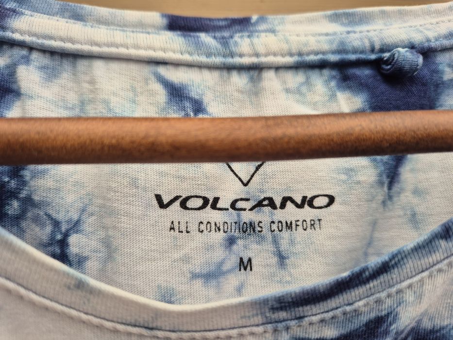 Dwie koszulki typu T-shirt M 38 Volcano