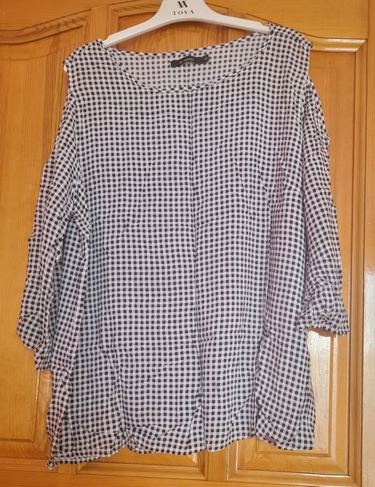 Bluzka w czrno-białą kratkę