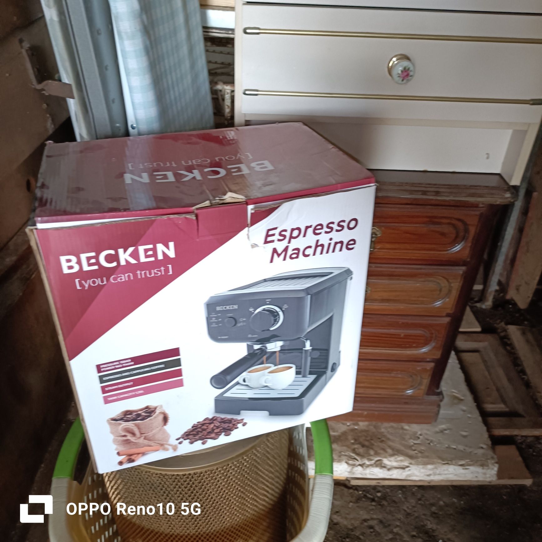 Ferros e máquina de café