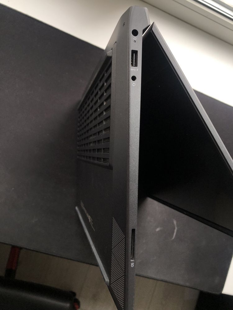 Ігровий ноутбук Victus by HP 15-fb1013dx