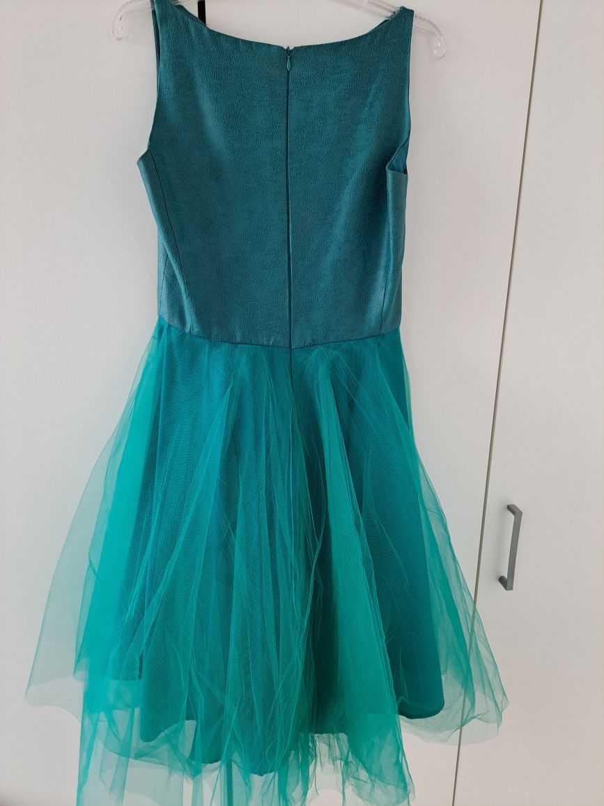 Elegancka sukienka Wilki Dwa r. 34