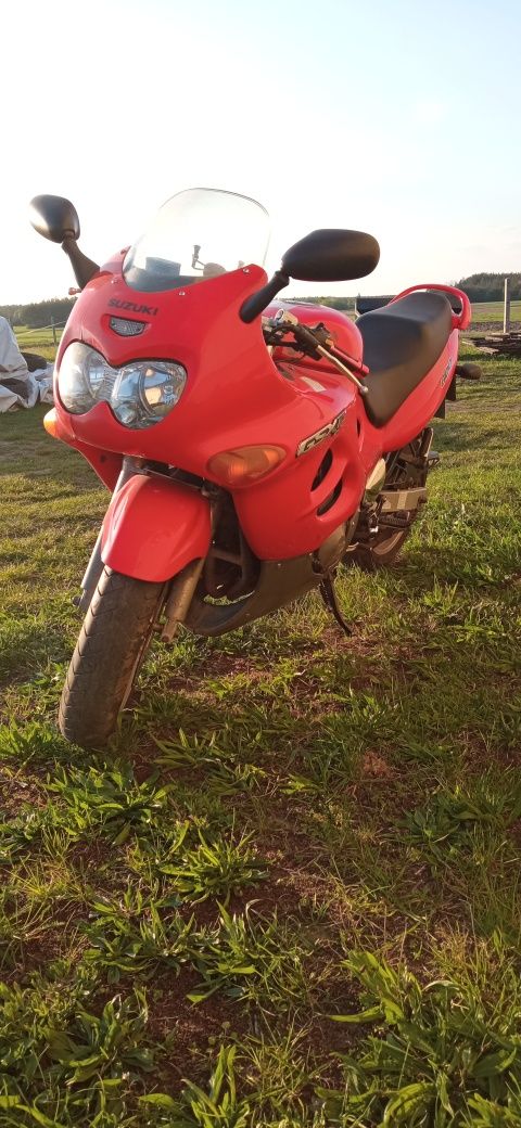 Suzuki GSXF 600 poj.