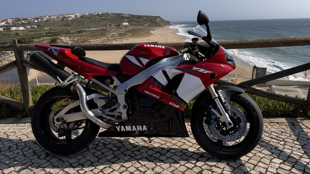 Yamaha YZF-R1 2000