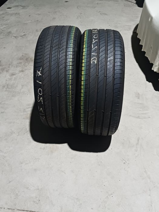 Vendo pneus semi-novos 215/50/17 Michelin