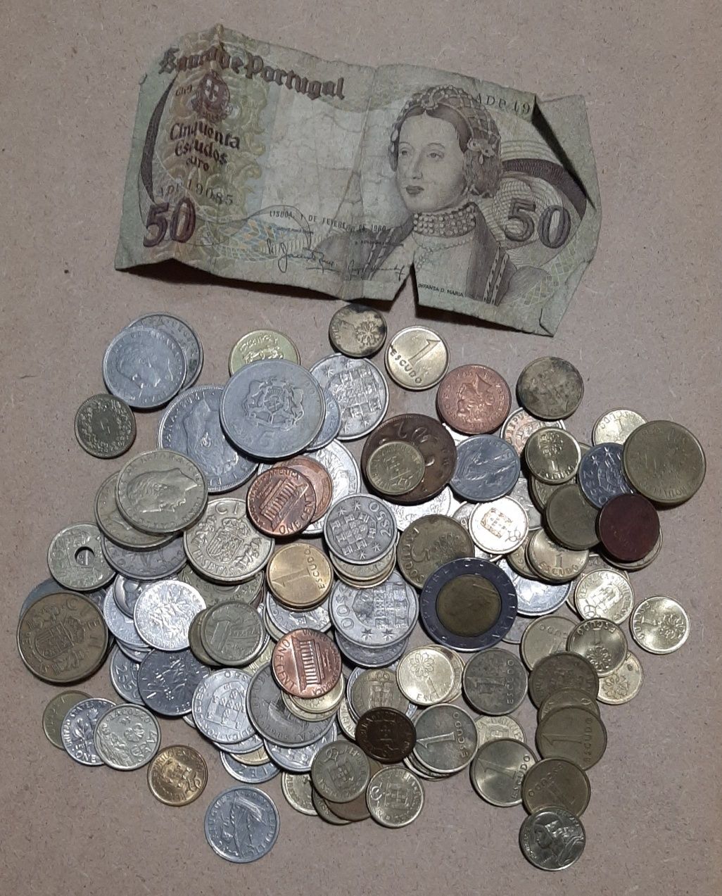 Moeda 25$ ano 1977 Portugal