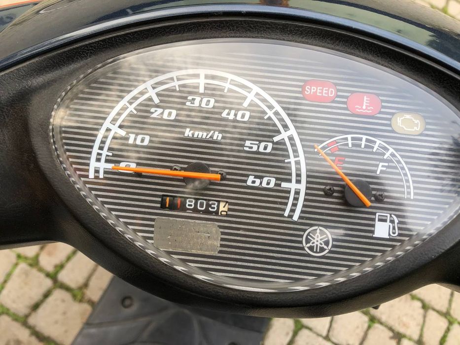 Ямаха джог са 36 все працює все справне не їде а пливе пробіг 11900