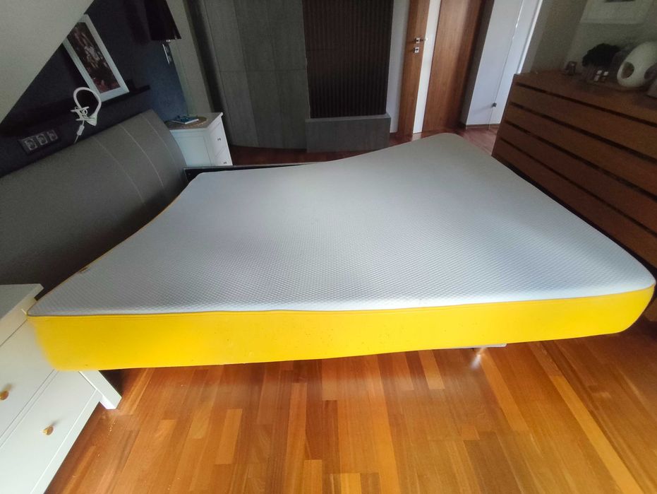 Materac piankowy 160 x 200cm znanej marki Eve Sleep Hello