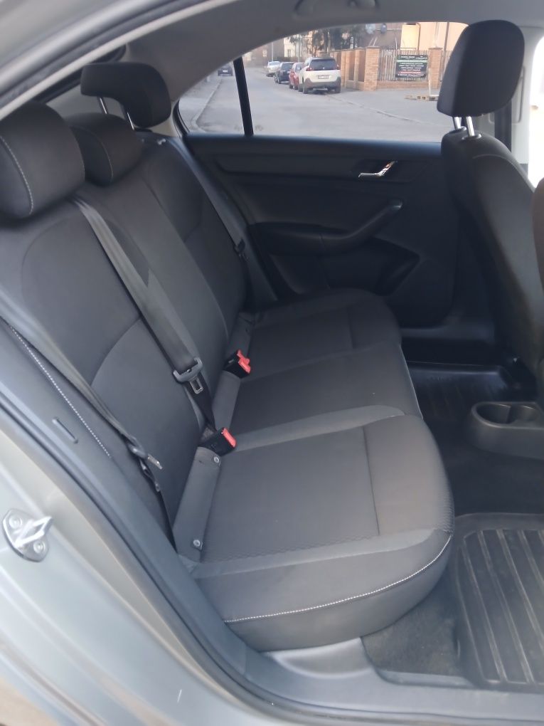 Skoda rapid 1.2 tsi  niski przebieg 117 tyś km